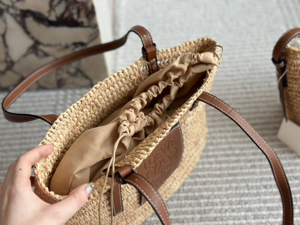 LOEWE LOE 27 SUMMER WOVEN BASKET IN NATURAL RAFFIA