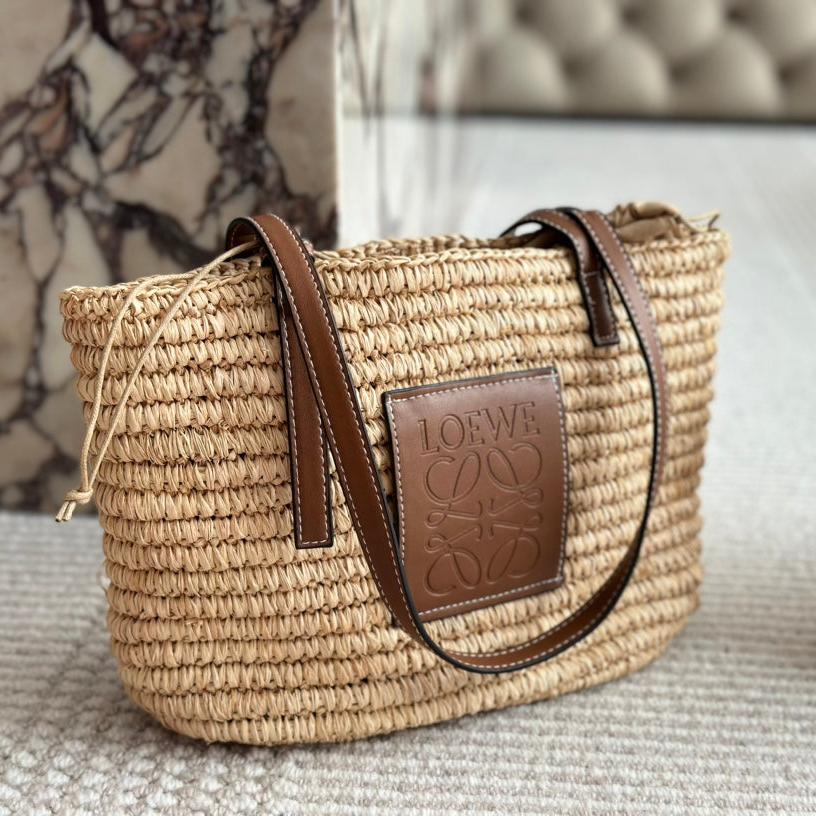 LOEWE LOE 27 SUMMER WOVEN BASKET IN NATURAL RAFFIA
