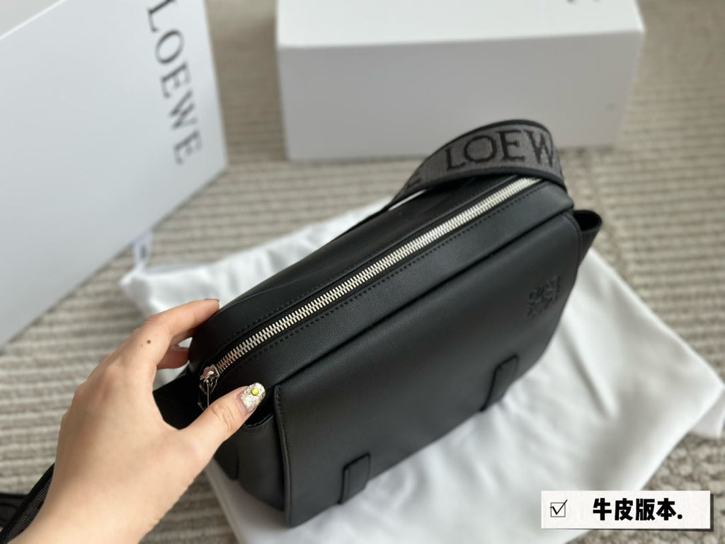 LOEWE XS MILITARY MESSENGER 25 BAG IN BLACK CALFSKIN