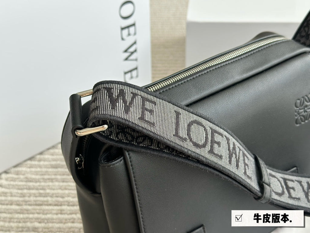 LOEWE XS MILITARY MESSENGER 25 BAG IN BLACK CALFSKIN