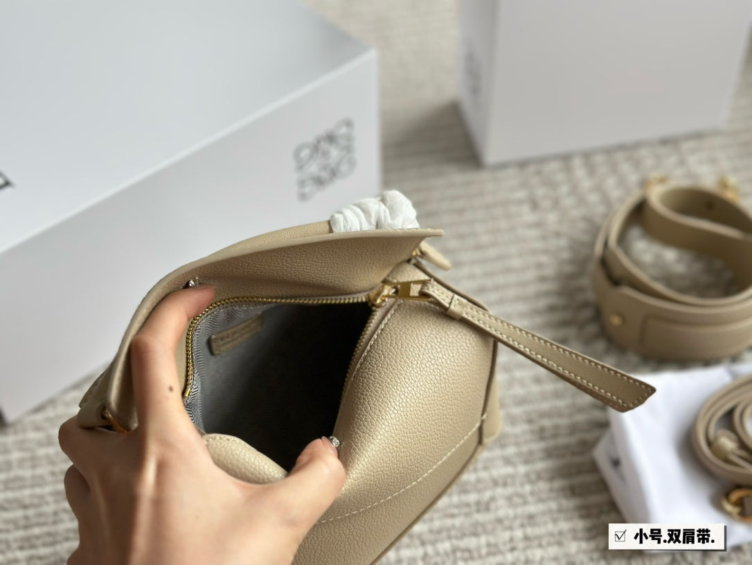 LOEWE LOE MINI 18 PUZZLE BAG IN DARK CREAM CALFSKIN