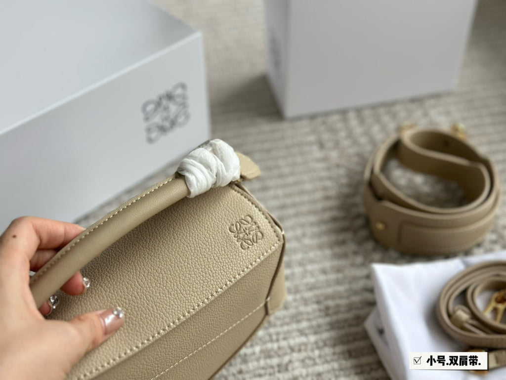 LOEWE LOE MINI 18 PUZZLE BAG IN DARK CREAM CALFSKIN