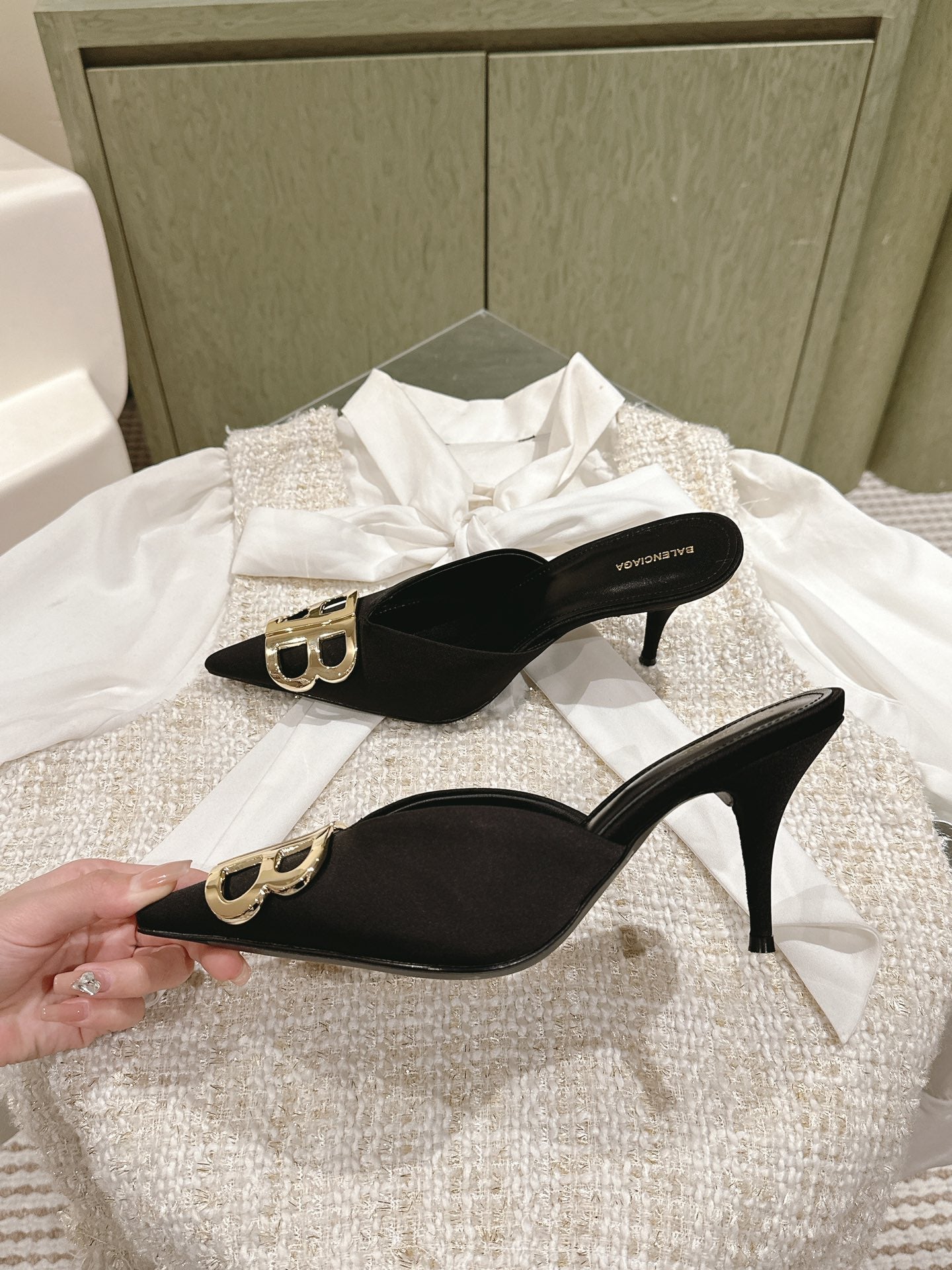 POINTED BB GOLD BUCKLE HIGH MULES IN BLACK SILK