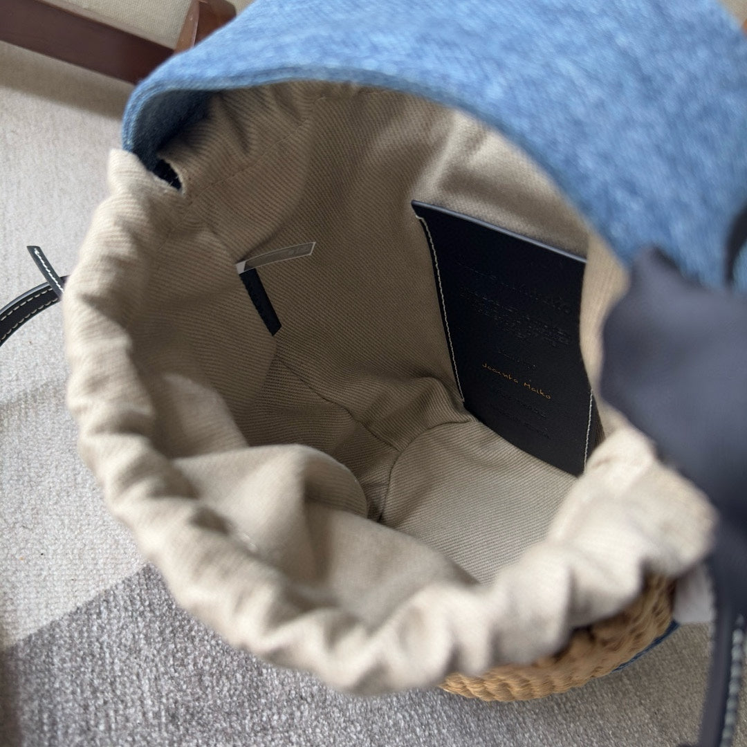 CHLOE SMALL WOODY BASKET 17 IN NATURAL FIBERS BLUE DENIM BLACK CALFSKIN