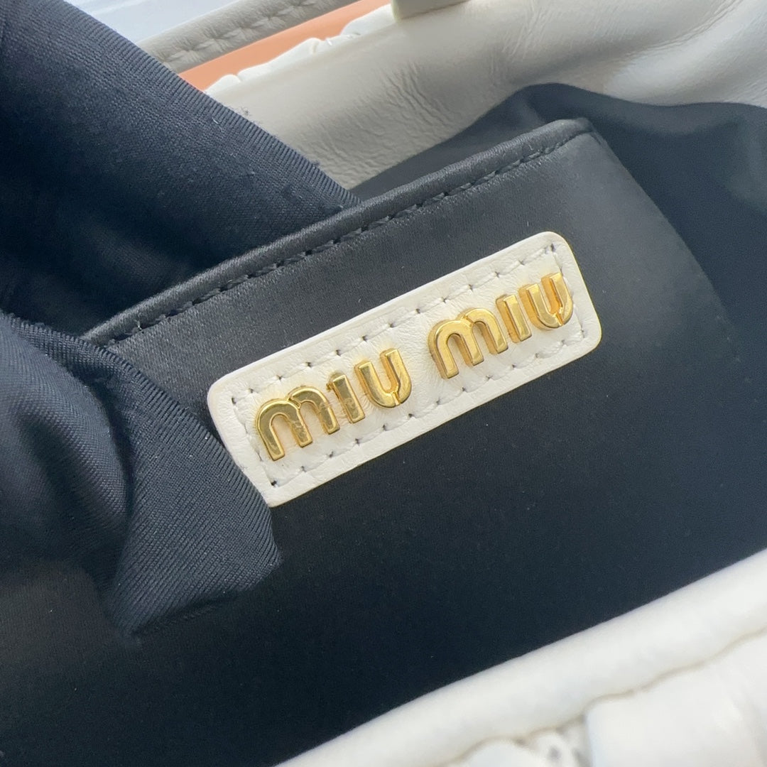 MIU MIU MATELASSÉ HANDBAG 20 IN WHITE LAMBSKIN