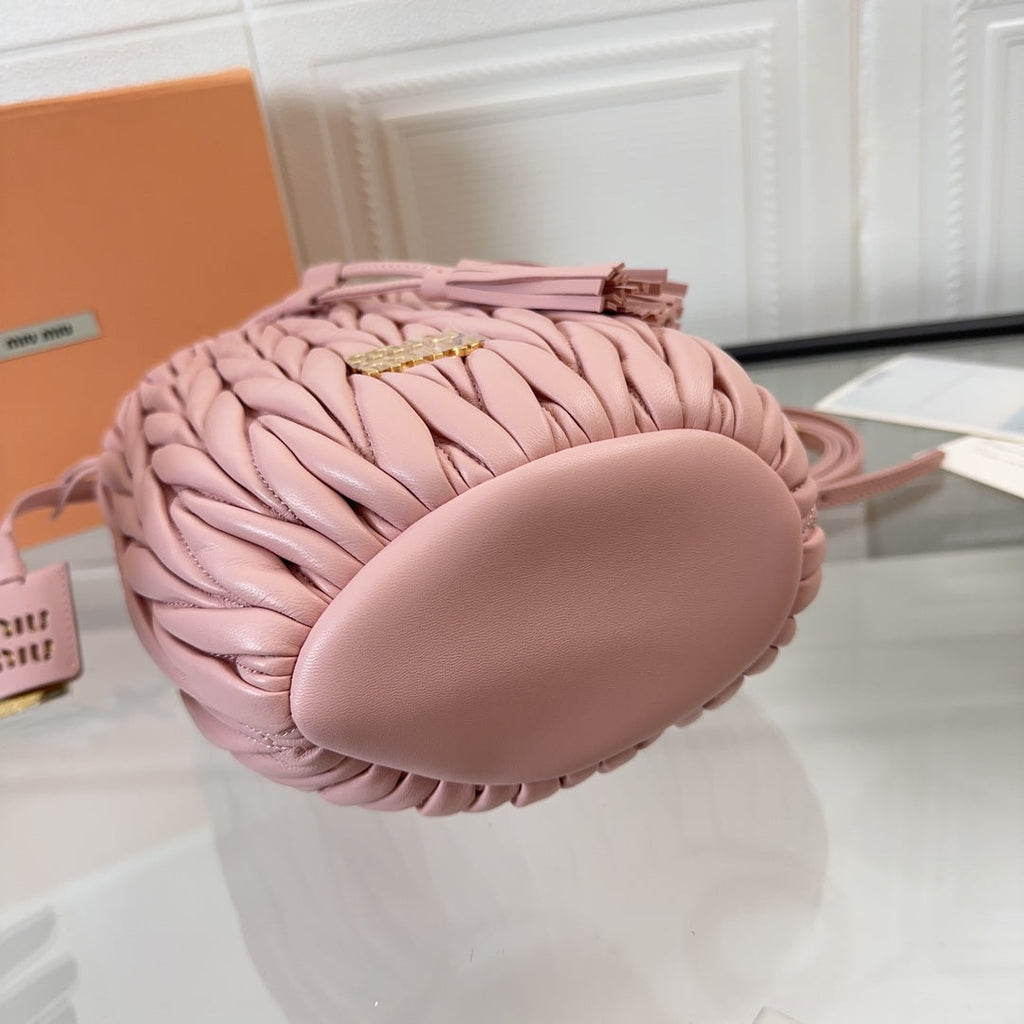 MIU MIU MATELASSÉ HANDBAG 20 IN LIGHT PINK LAMBSKIN