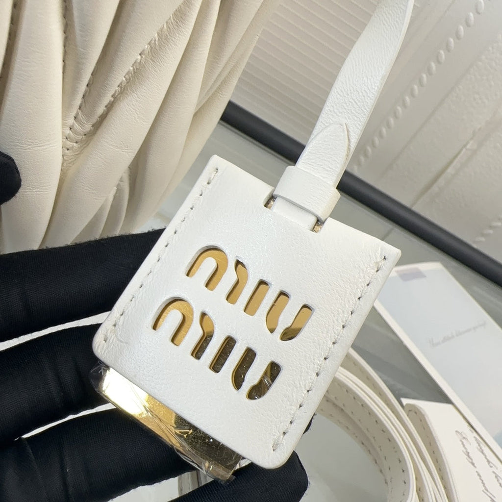 MIU MIU MATELASSÉ SMALL HANDBAG 17 IN WHITE LAMBSKIN