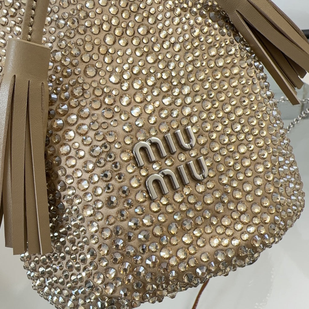 MIU MIU DIAMOND BUCKET BAG 17 IN ECRU BEIGE LAMBSKIN