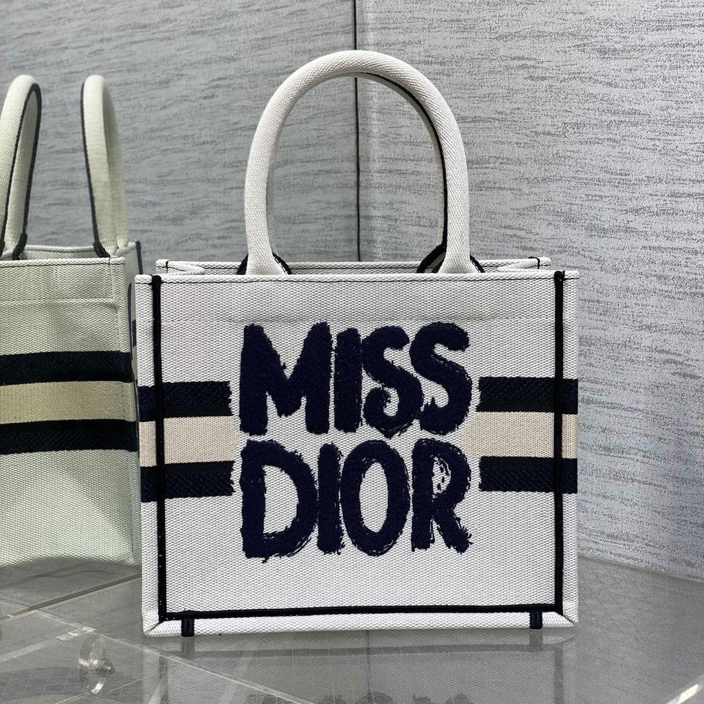 DIOR BOOK TOTE 26 IN WHITE MIX BLACK CANVAS 226503