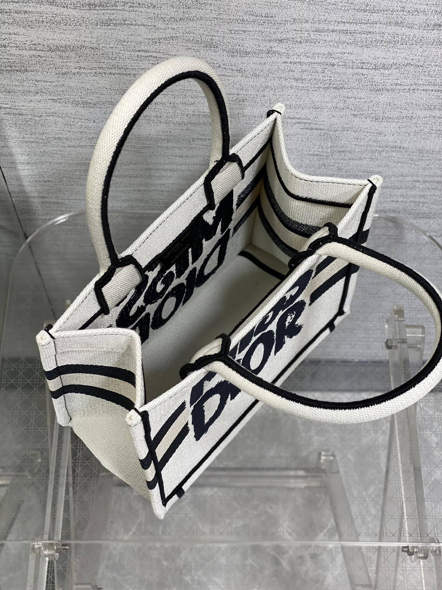 DIOR BOOK TOTE 26 IN WHITE MIX BLACK CANVAS 226503