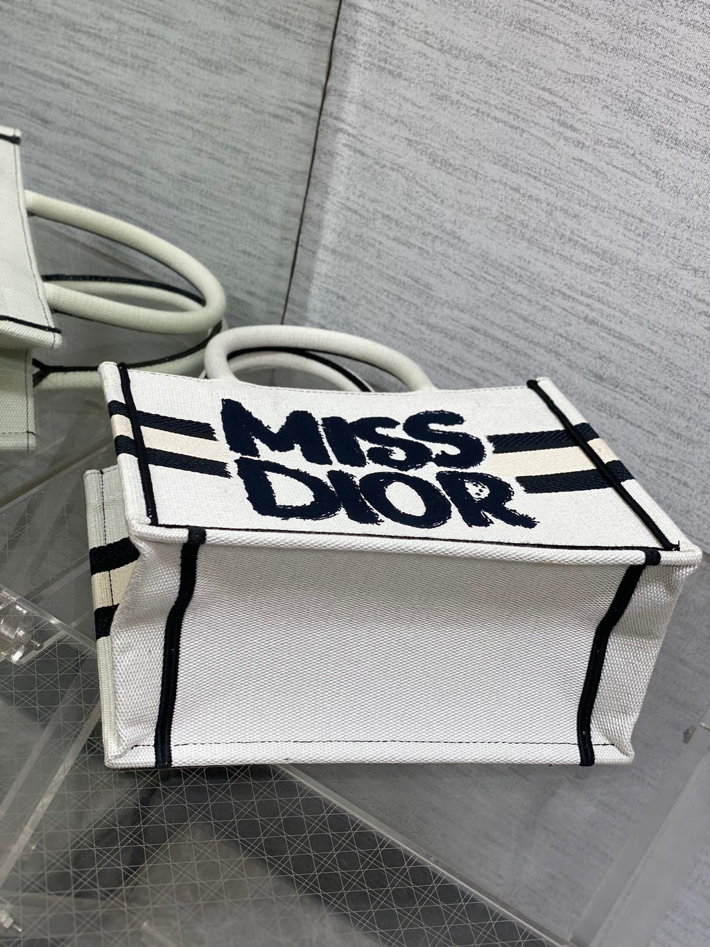 DIOR BOOK TOTE 26 IN WHITE MIX BLACK CANVAS 226503