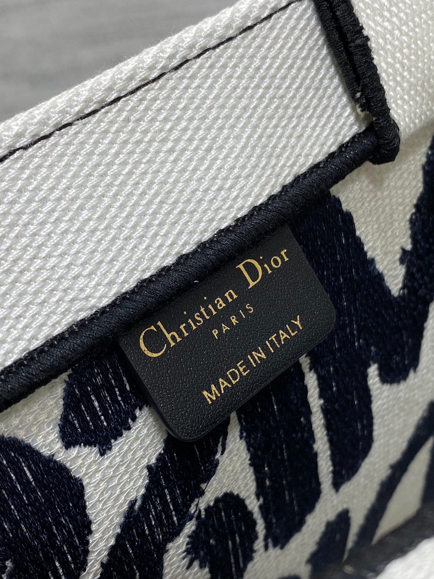 DIOR BOOK TOTE 26 IN WHITE MIX BLACK CANVAS 226503