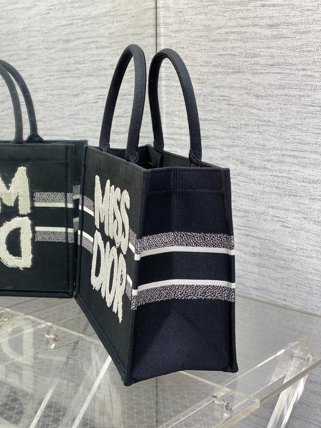 DIOR MEDIUM BOOK TOTE 36 IN BLACK MIX WHITE CANVAS 226507