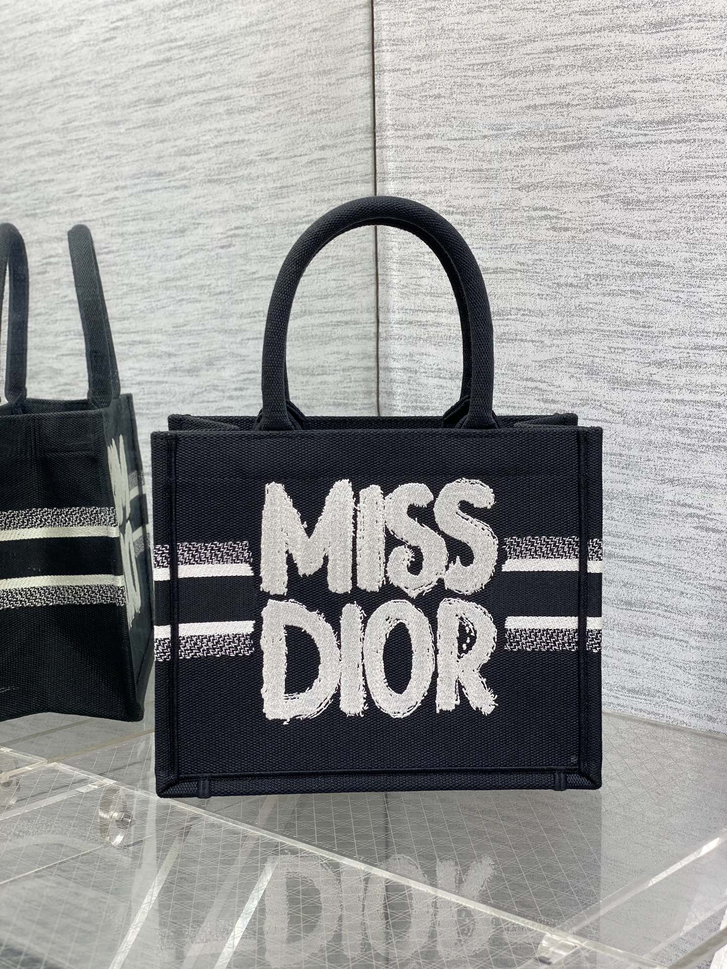 DIOR BOOK TOTE 26 IN BLACK MIX WHITE CANVAS 226506