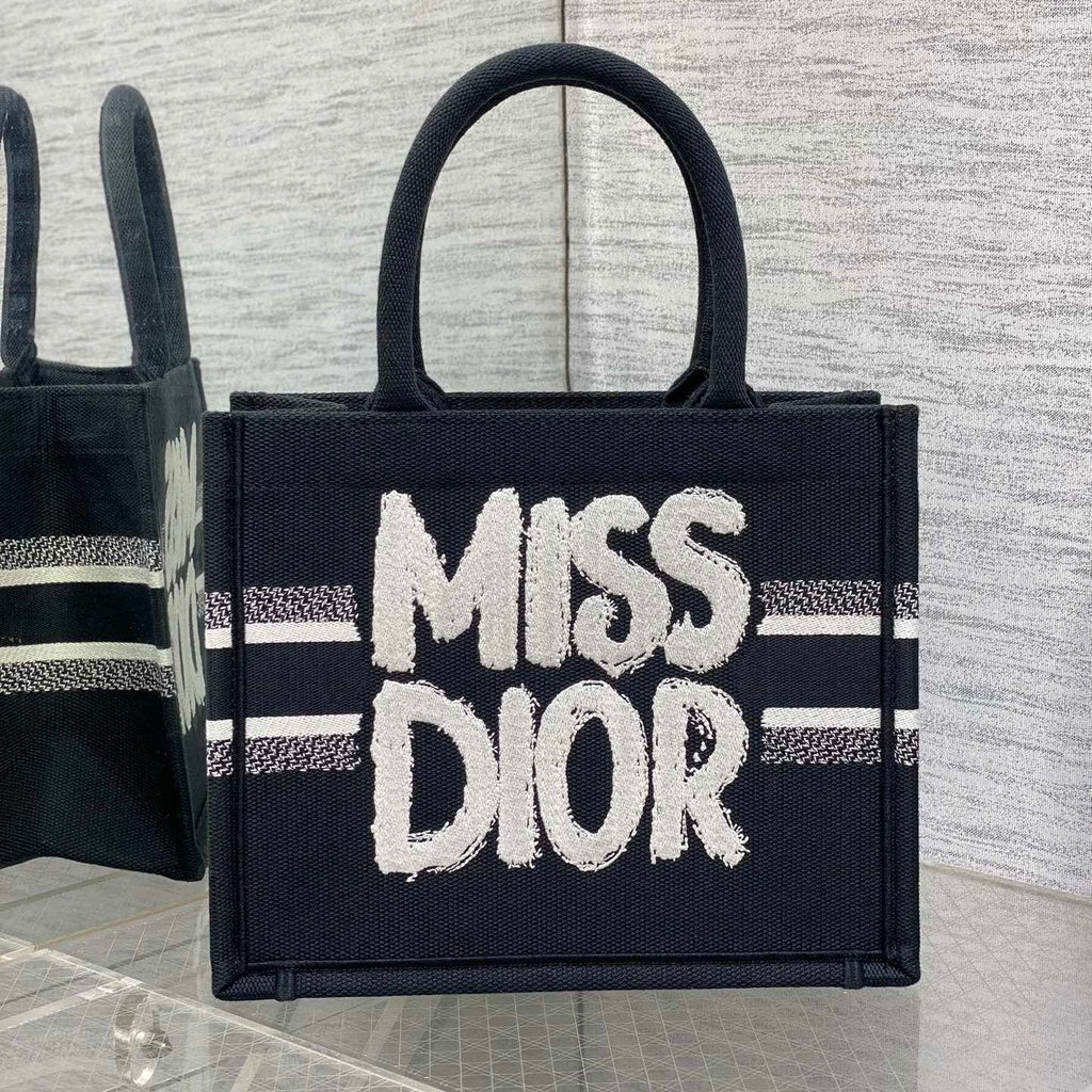 DIOR BOOK TOTE 26 IN BLACK MIX WHITE CANVAS 226506