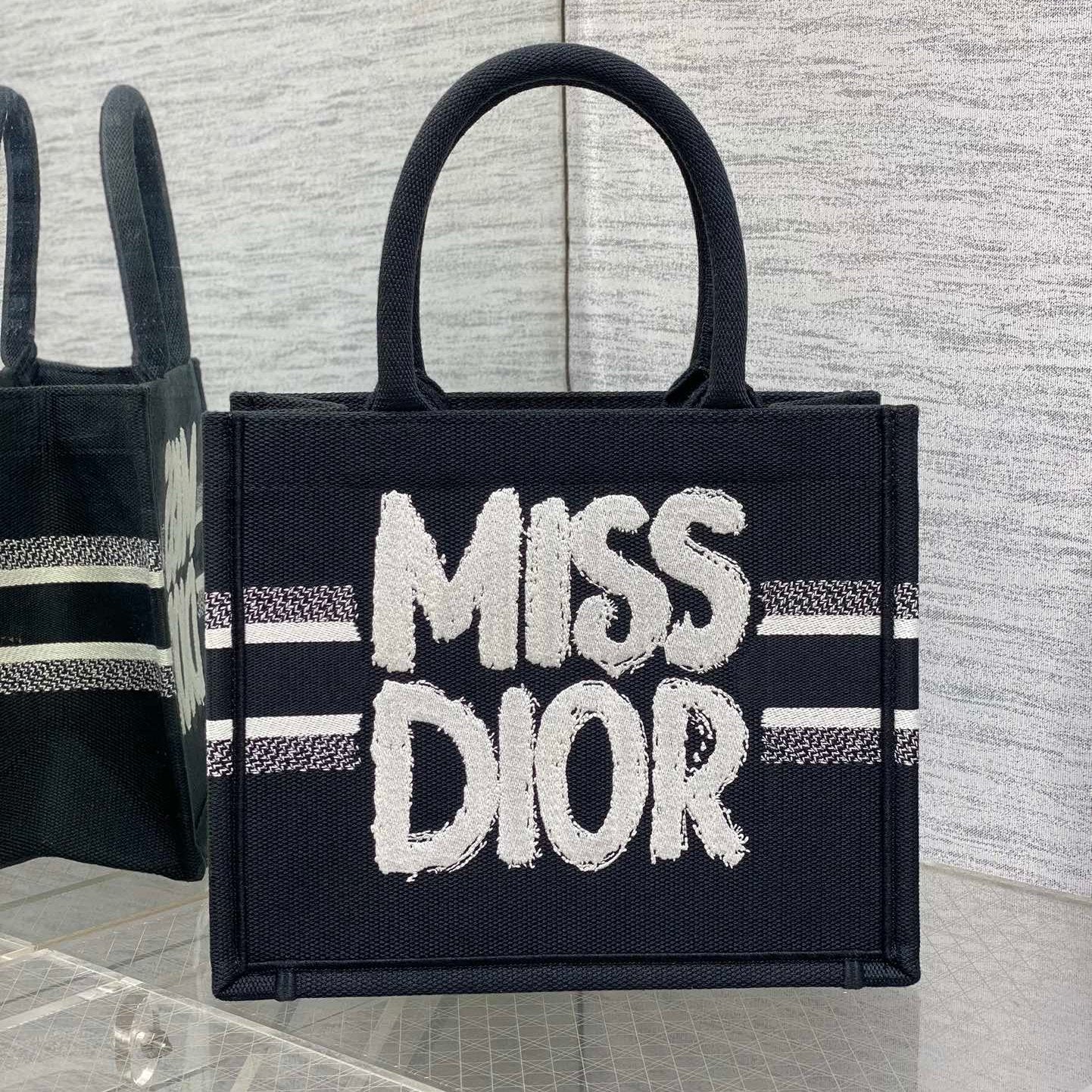 DIOR BOOK TOTE 26 IN BLACK MIX WHITE CANVAS 226506
