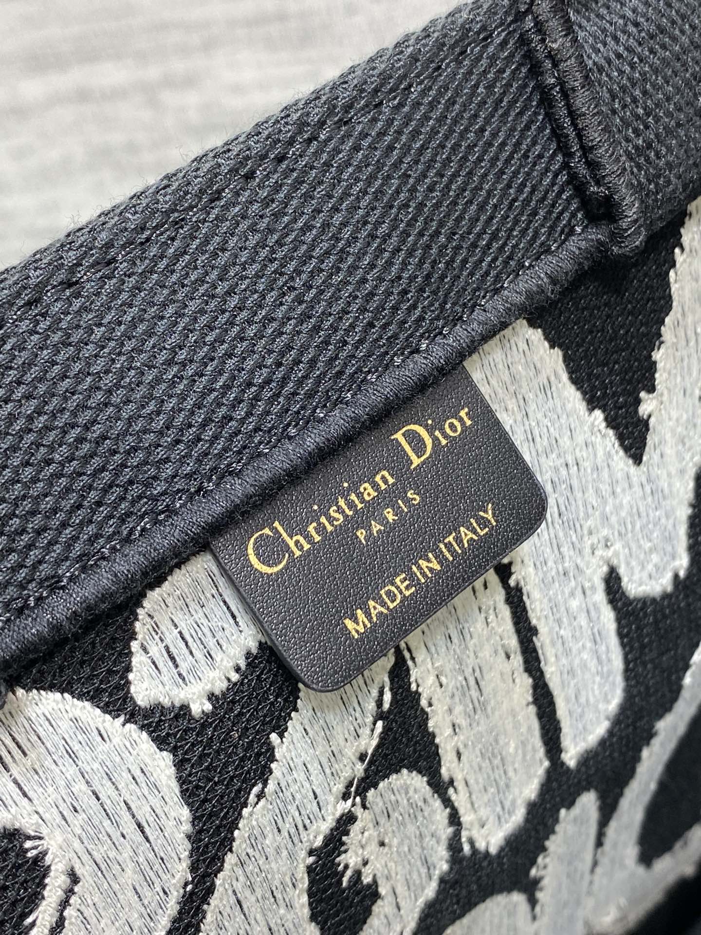 DIOR BOOK TOTE 26 IN BLACK MIX WHITE CANVAS 226506