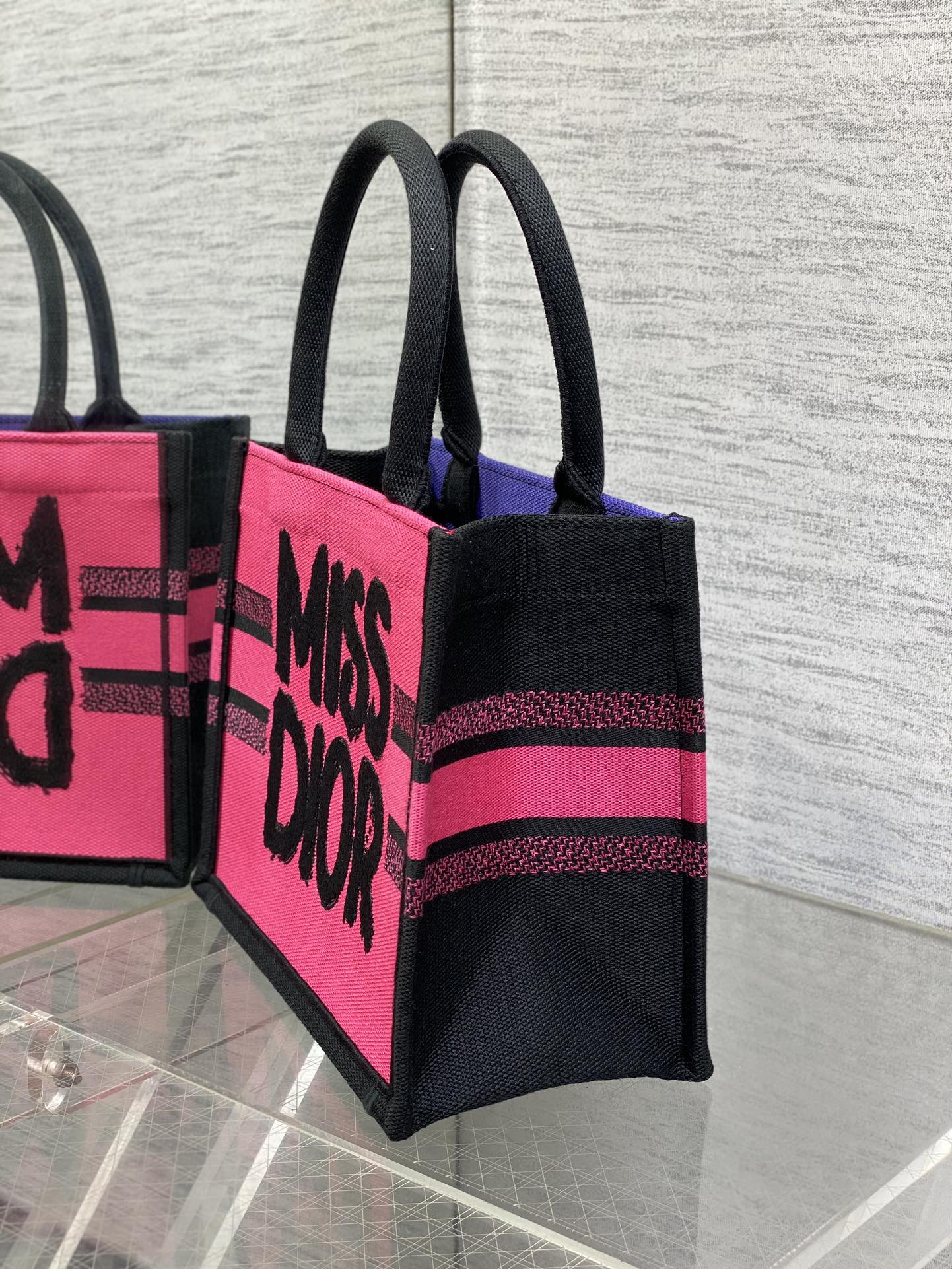 DIOR BOOK TOTE 26 CM IN COLORFUL CANVAS 226509