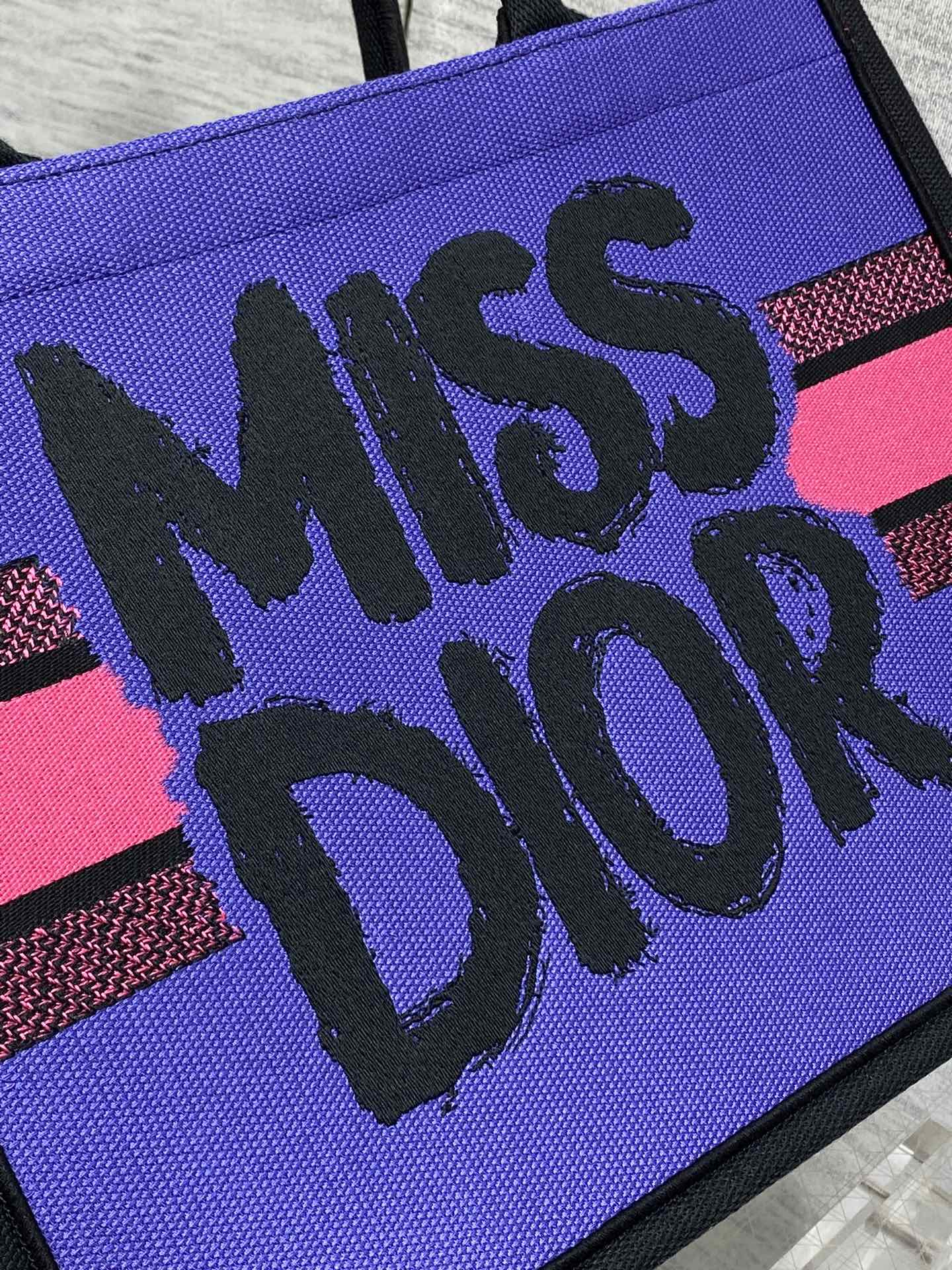 DIOR MEDIUM BOOK TOTE 36 IN COLORFUL CANVAS 226510