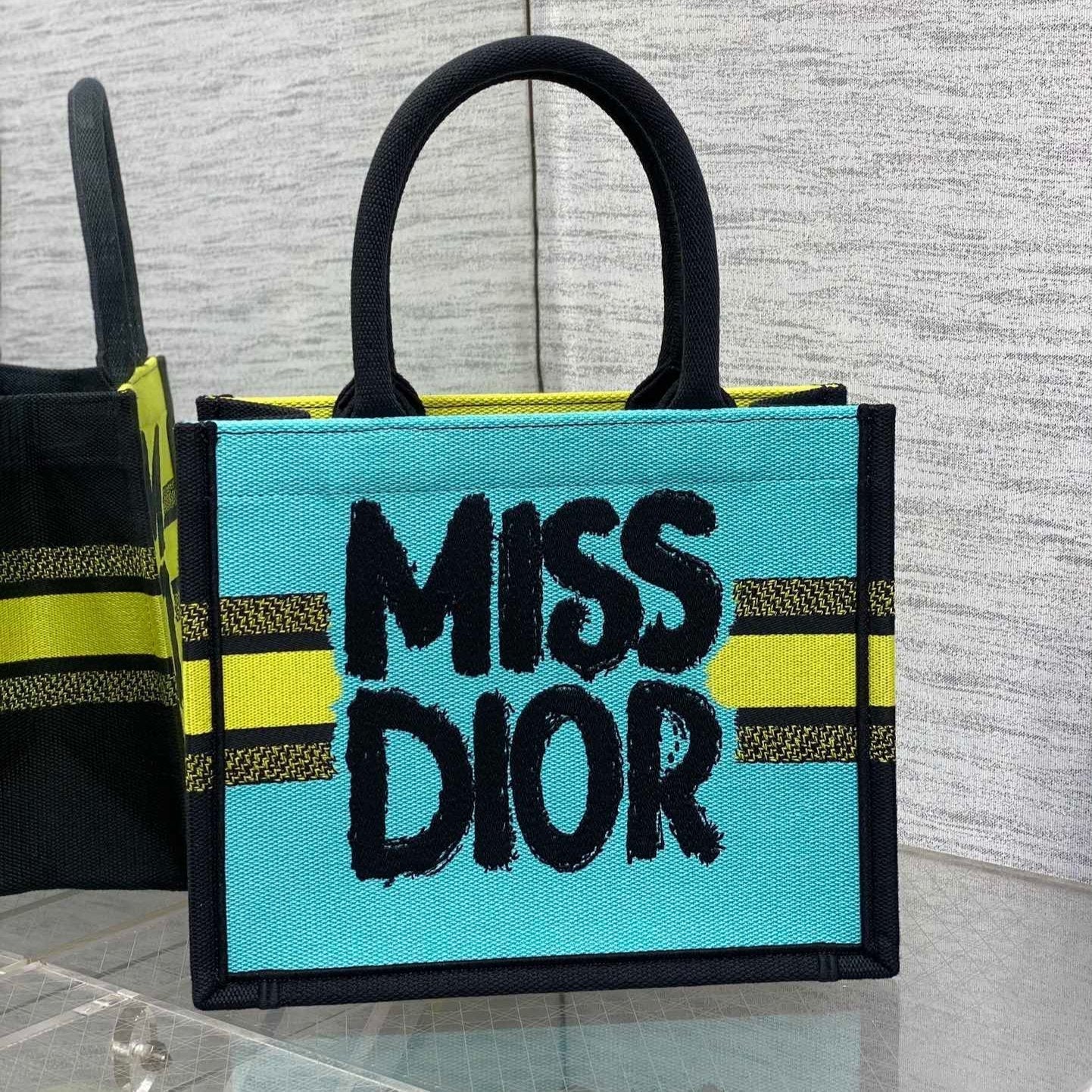 DIOR BOOK TOTE 26 IN COLORFUL CANVAS 226512