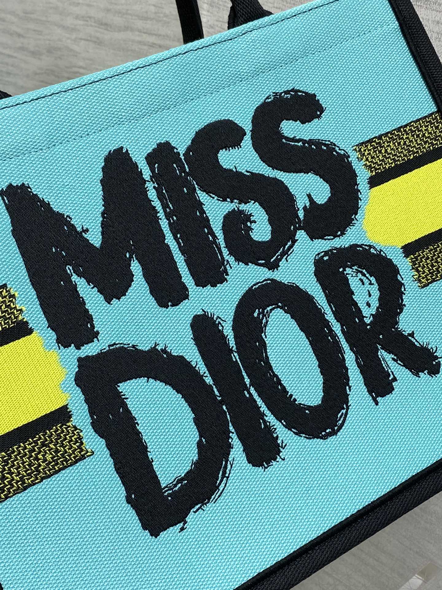 DIOR MEDIUM BOOK TOTE 36 IN COLORFUL CANVAS 226513