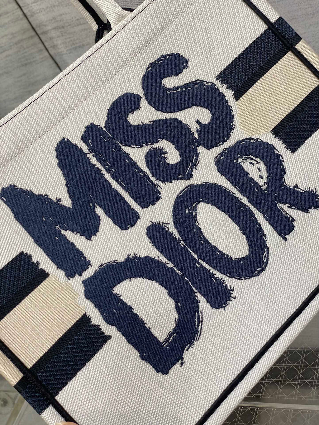 DIOR MEDIUM BOOK TOTE 36 IN WHITE MIX BLACK CANVAS 226504