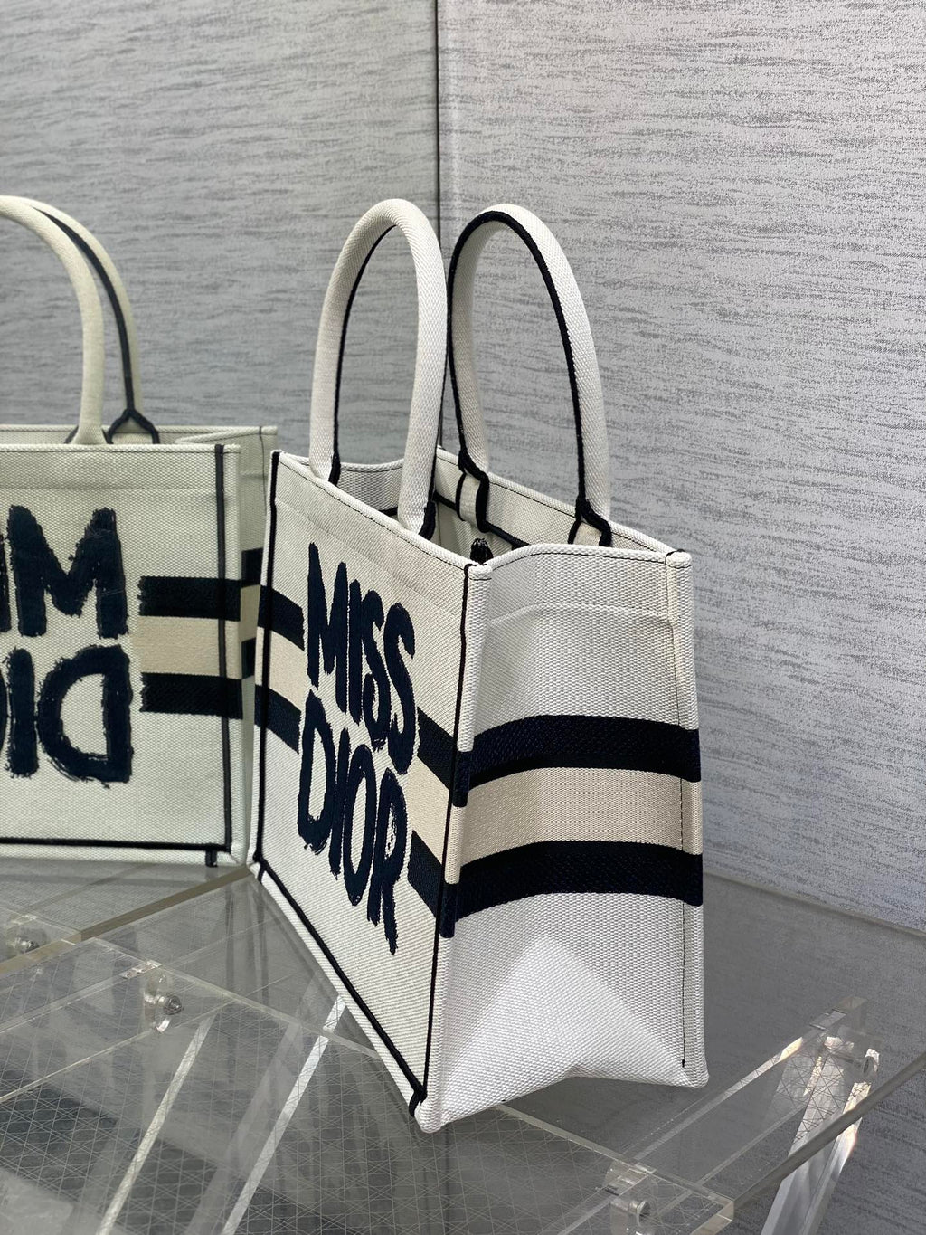 DIOR MEDIUM BOOK TOTE 36 IN WHITE MIX BLACK CANVAS 226504