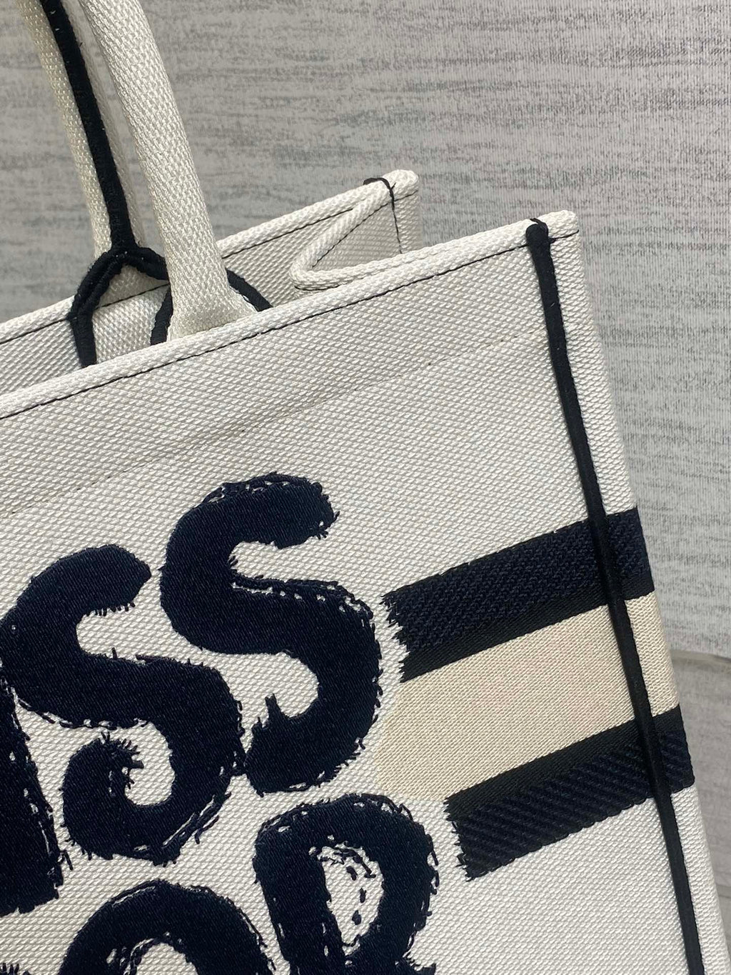 DIOR MEDIUM BOOK TOTE 36 IN WHITE MIX BLACK CANVAS 226504