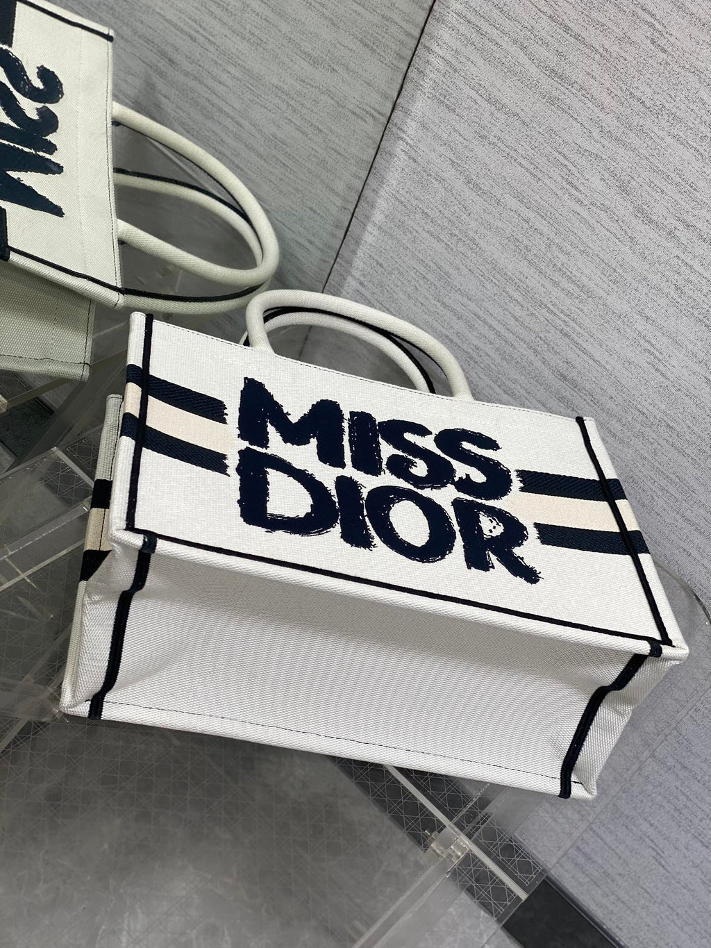 DIOR MEDIUM BOOK TOTE 36 IN WHITE MIX BLACK CANVAS 226504
