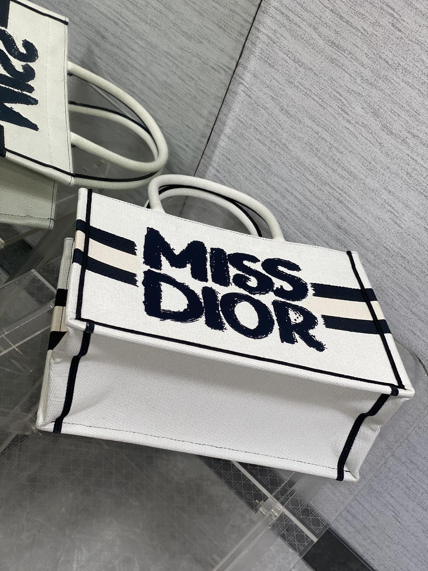 DIOR MEDIUM BOOK TOTE 36 IN WHITE MIX BLACK CANVAS 226504