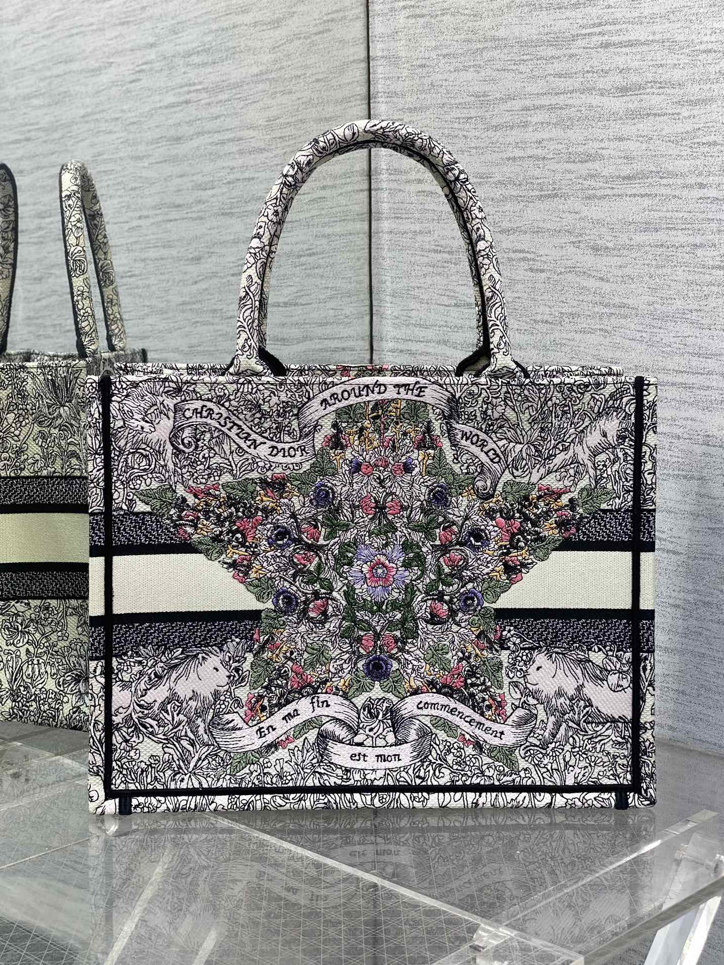 DIOR MEIDUM 36 BOOK TOTE IN COLORFUL CANVAS 226290