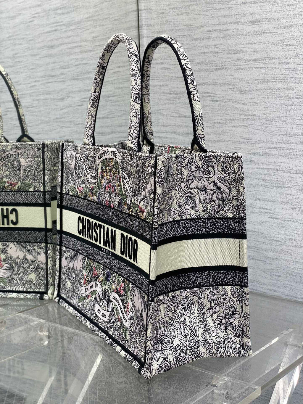 DIOR MEIDUM 36 BOOK TOTE IN COLORFUL CANVAS 226290