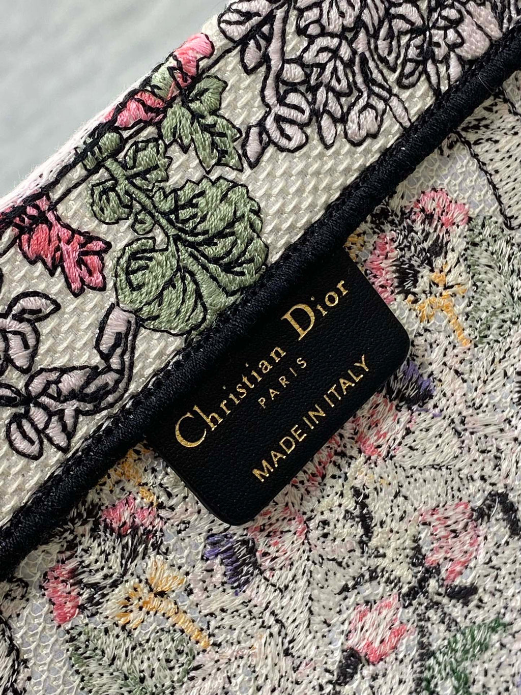 DIOR MEIDUM 36 BOOK TOTE IN COLORFUL CANVAS 226290