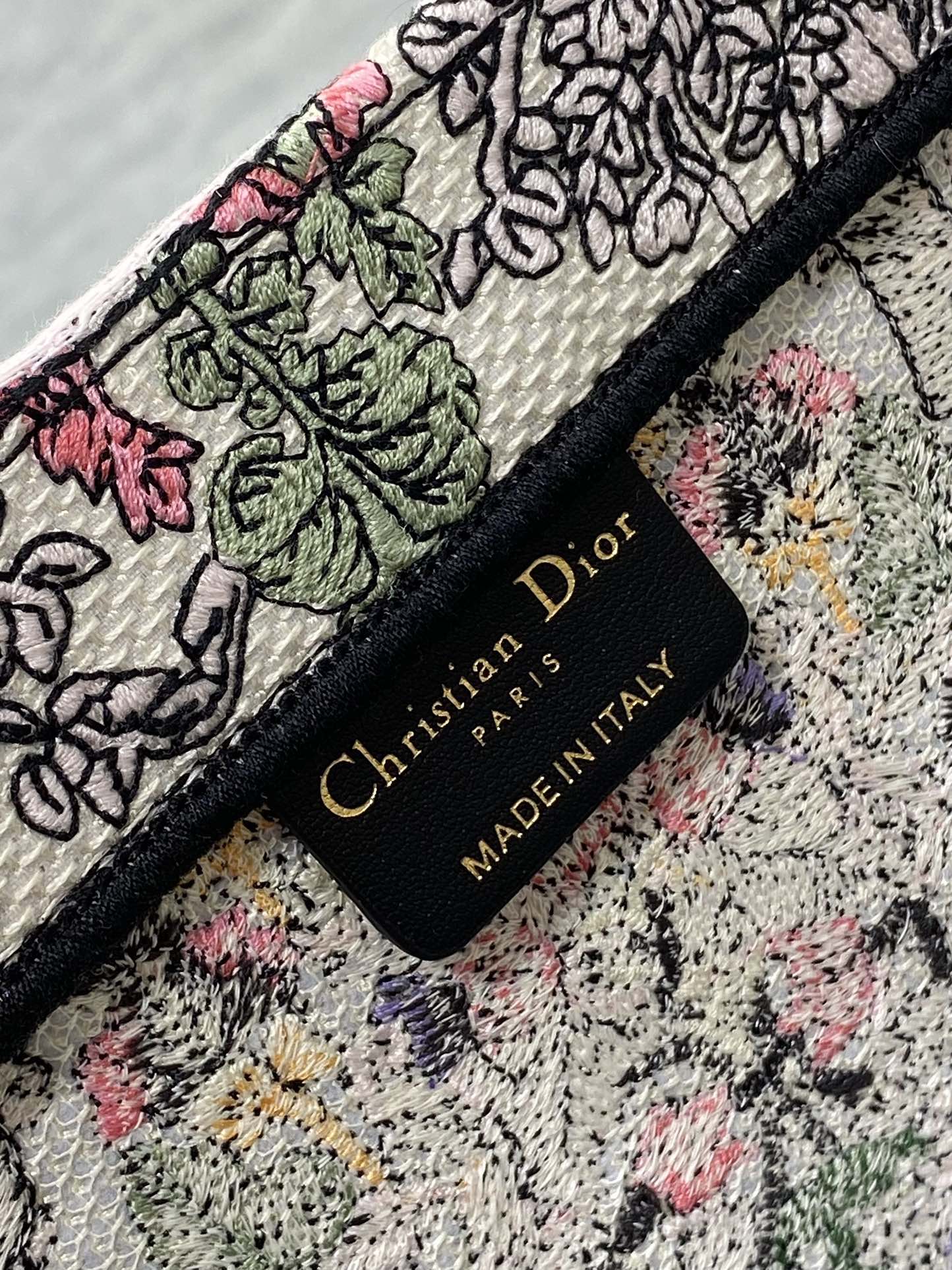 DIOR MEIDUM 36 BOOK TOTE IN COLORFUL CANVAS 226290