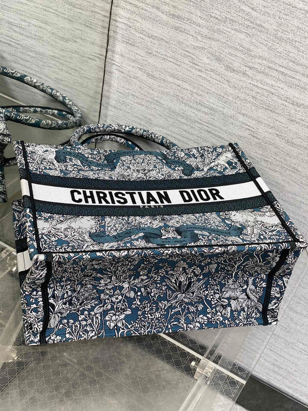 DIOR MEIDUM 36 BOOK TOTE IN BLACK CANVAS 226297