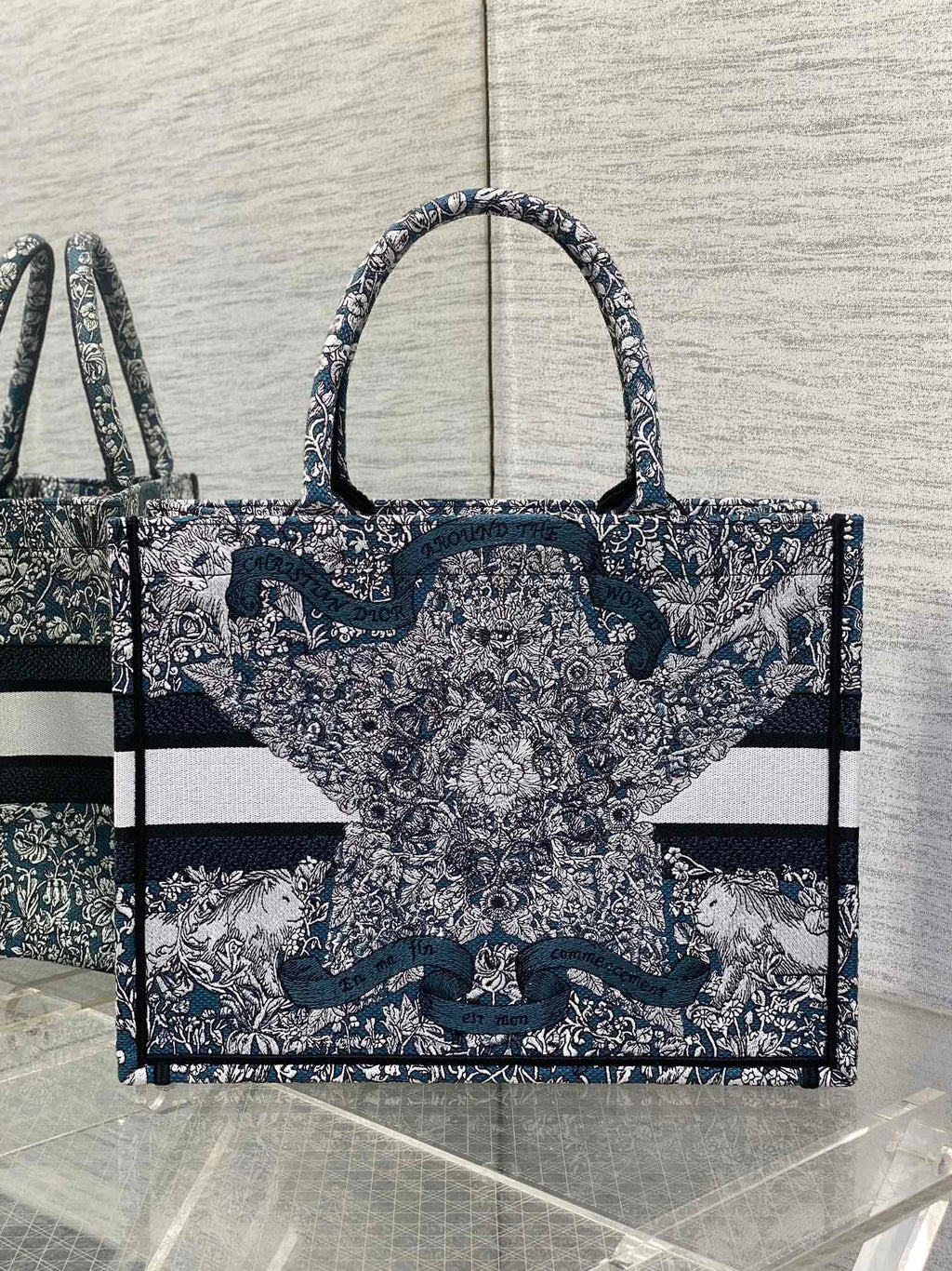 DIOR MEIDUM 36 BOOK TOTE IN BLACK CANVAS 226297
