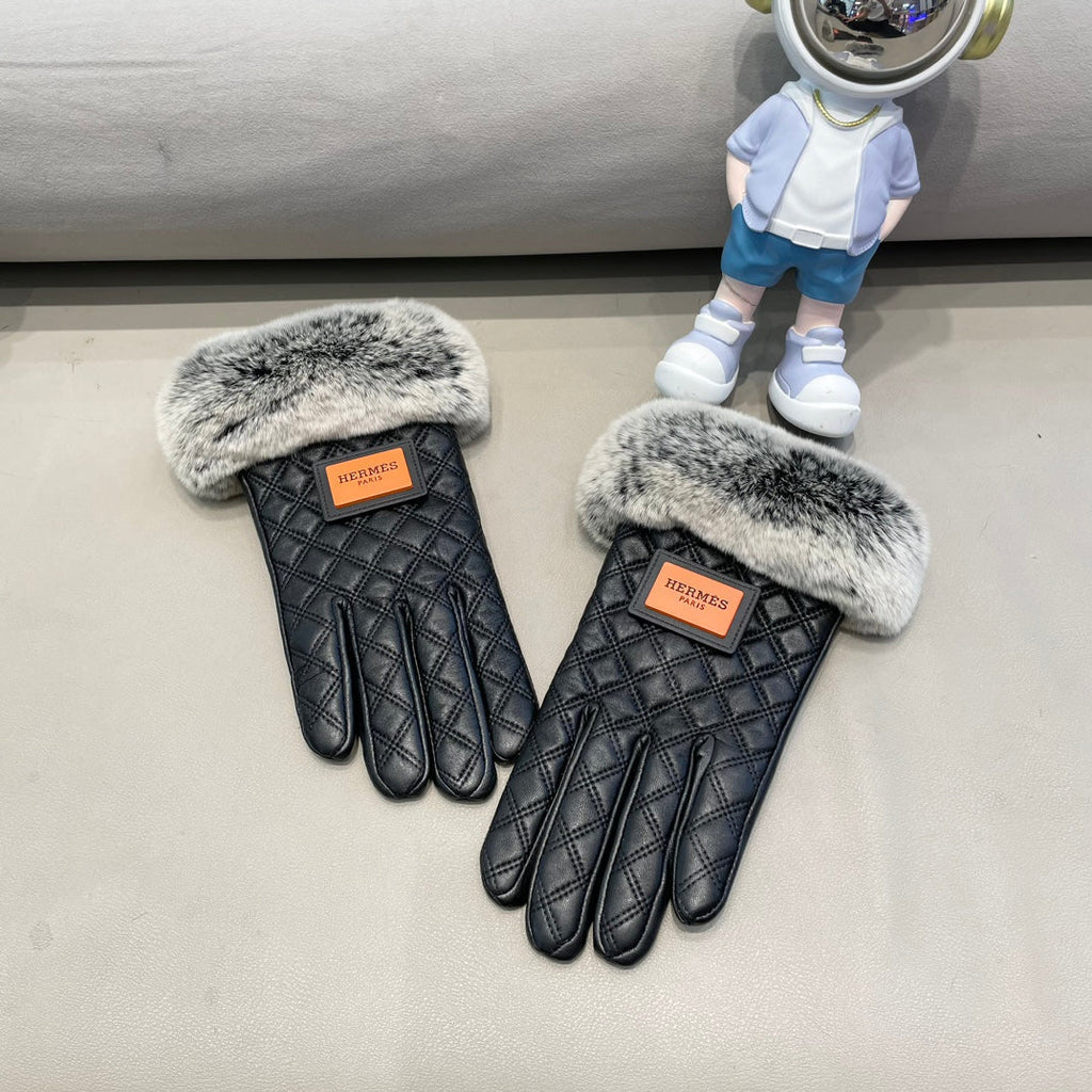 HERMES GLOVES IN BLACK DEERSKIN WITH RABBIT FUR LINING 427385