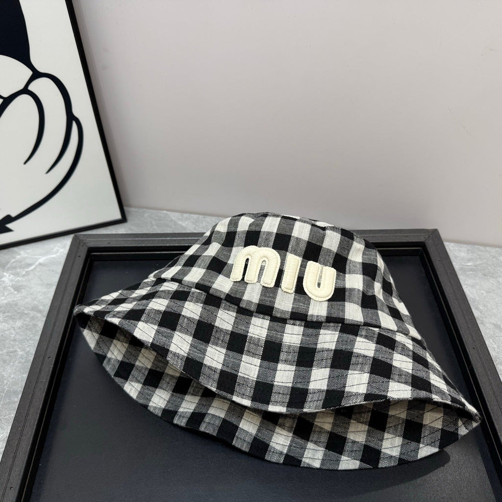 MM BUCKET CHECKED PATTERN WITH LOGO
