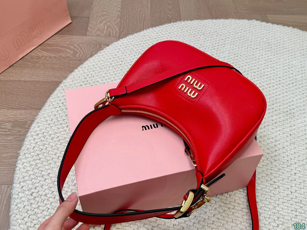 FENDI HOBO 22 BAG IN CHERRY RED CALFSKIN