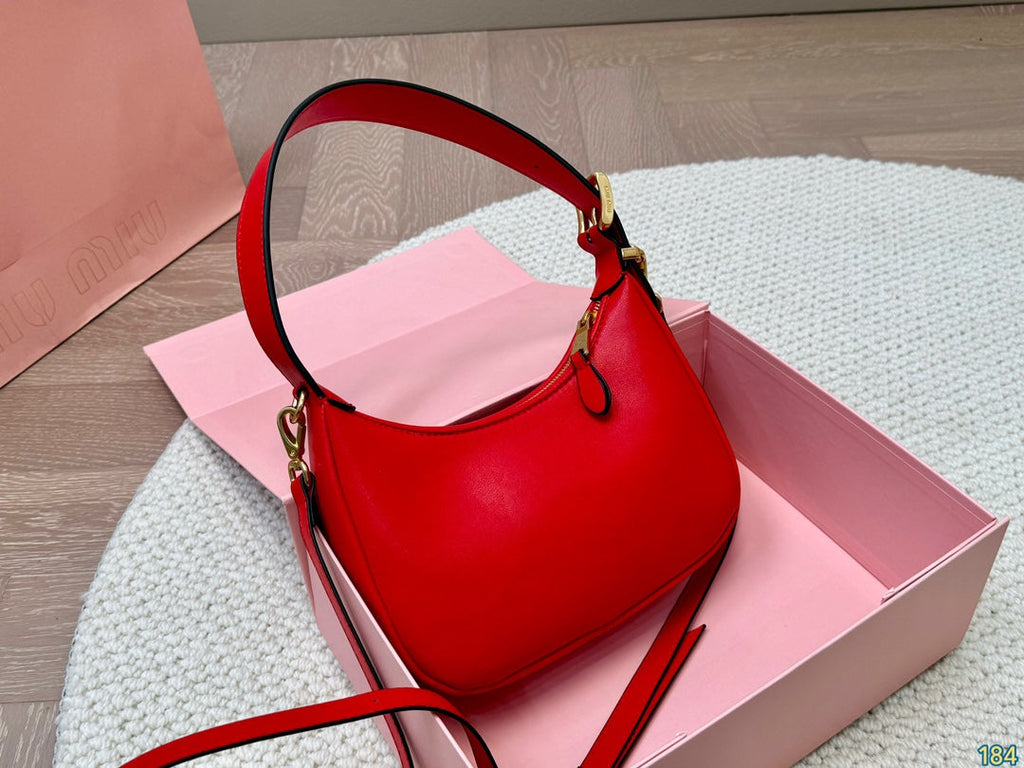 FENDI HOBO 22 BAG IN CHERRY RED CALFSKIN