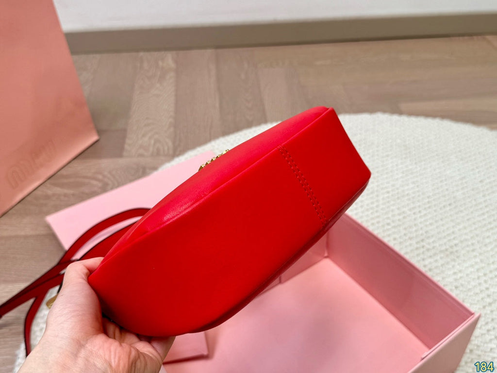 FENDI HOBO 22 BAG IN CHERRY RED CALFSKIN
