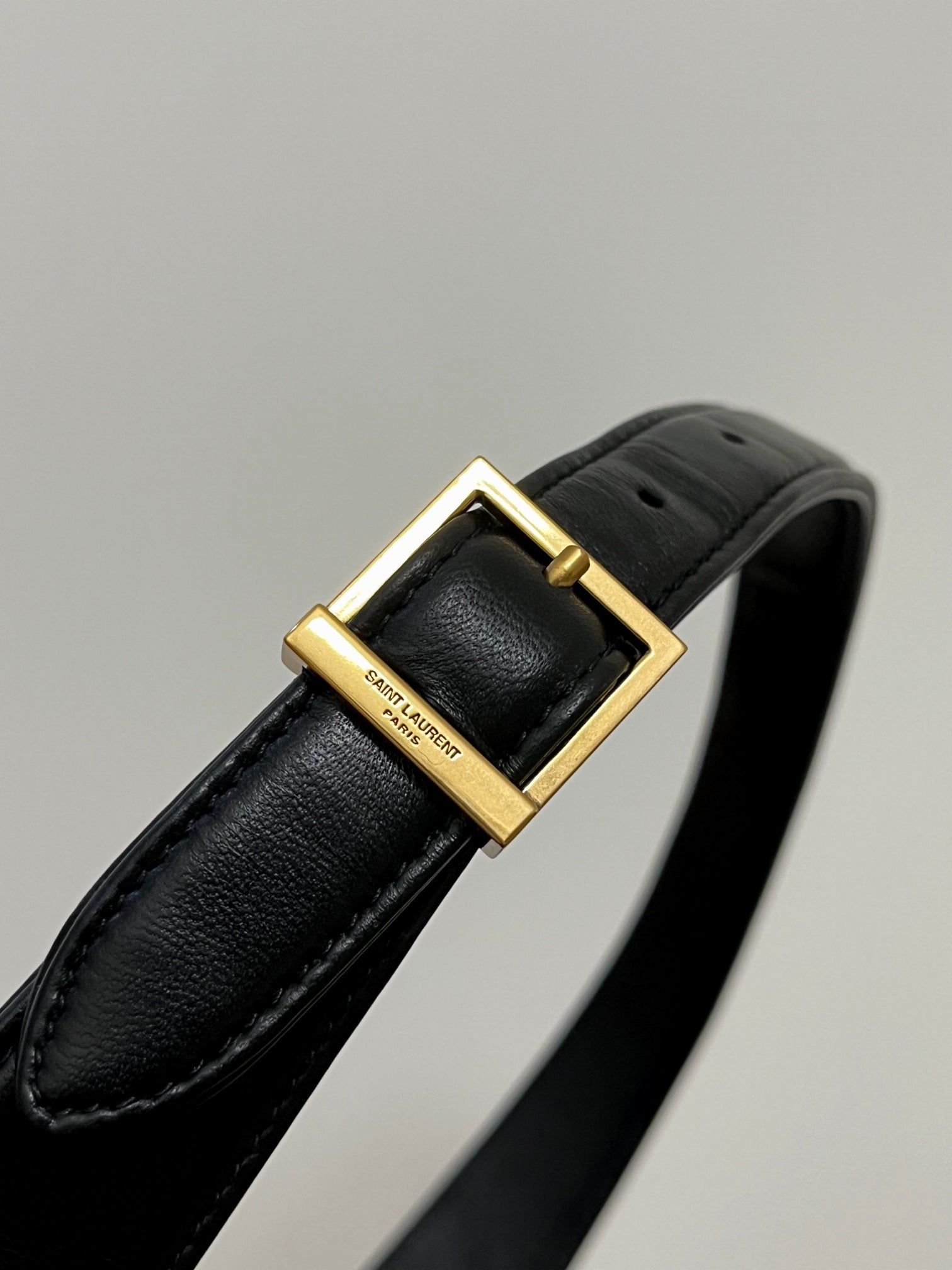 SAINT LAURENT LE 5 À 7 BAG 24 BLACK GLOSSY CALFSKIN HOBO
