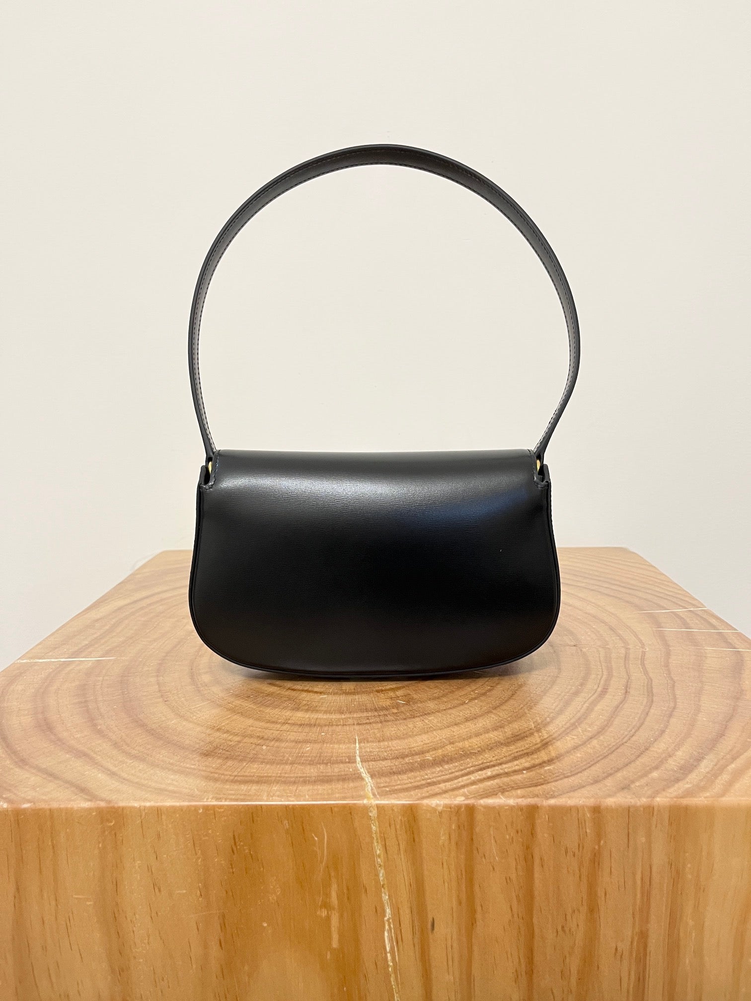 SAINT LAURENT VOLTAIRE 17 BLACK CALFSKIN BAG