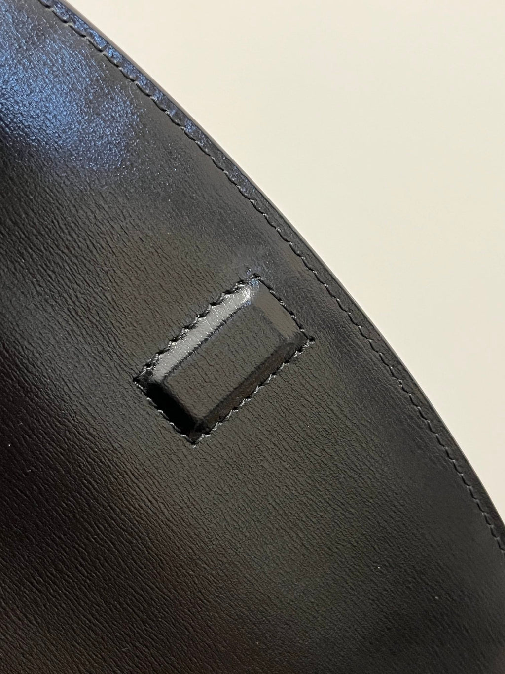 SAINT LAURENT VOLTAIRE 17 BLACK CALFSKIN BAG