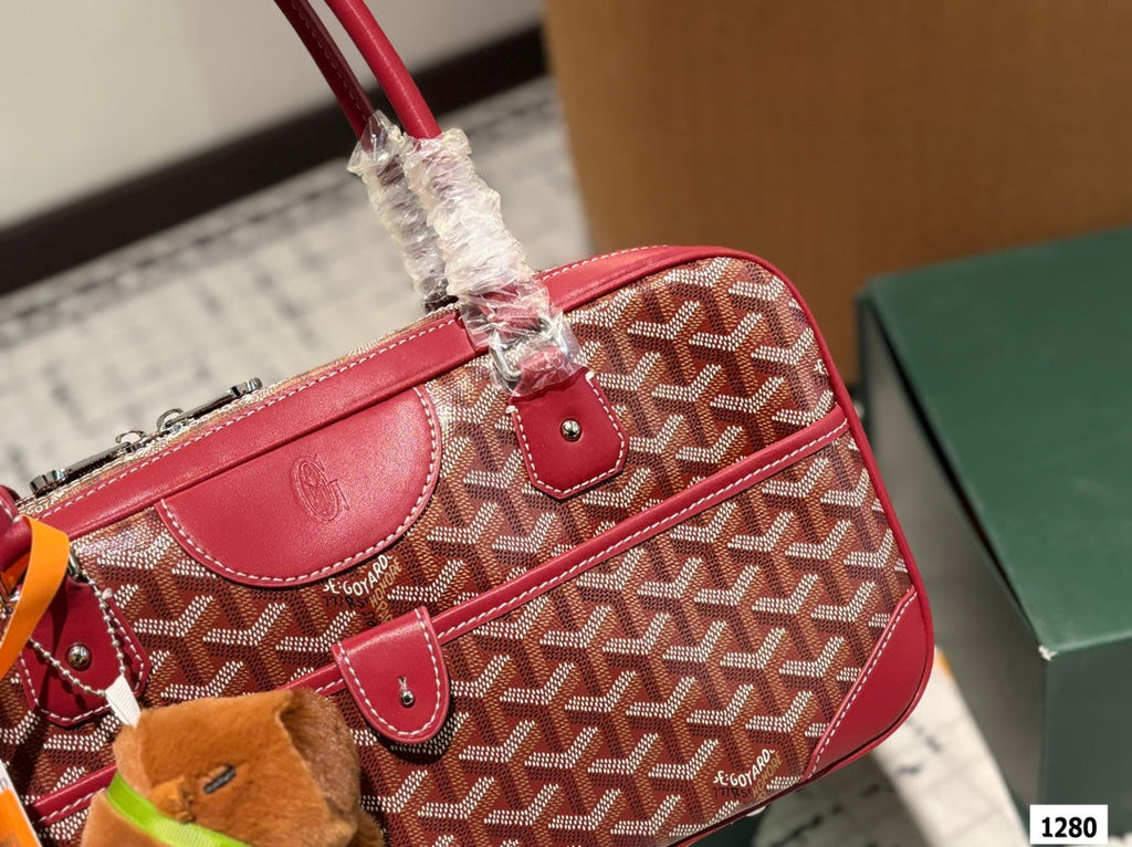 GOYARD SAINT MARTIN BAG 35 IN BURGUNDY RED GOYARDINE CANVAS AND CALFSKIN