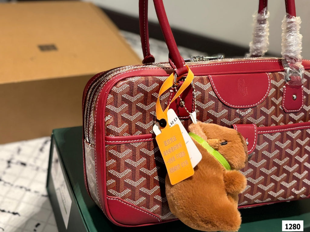 GOYARD SAINT MARTIN BAG 35 IN BURGUNDY RED GOYARDINE CANVAS AND CALFSKIN