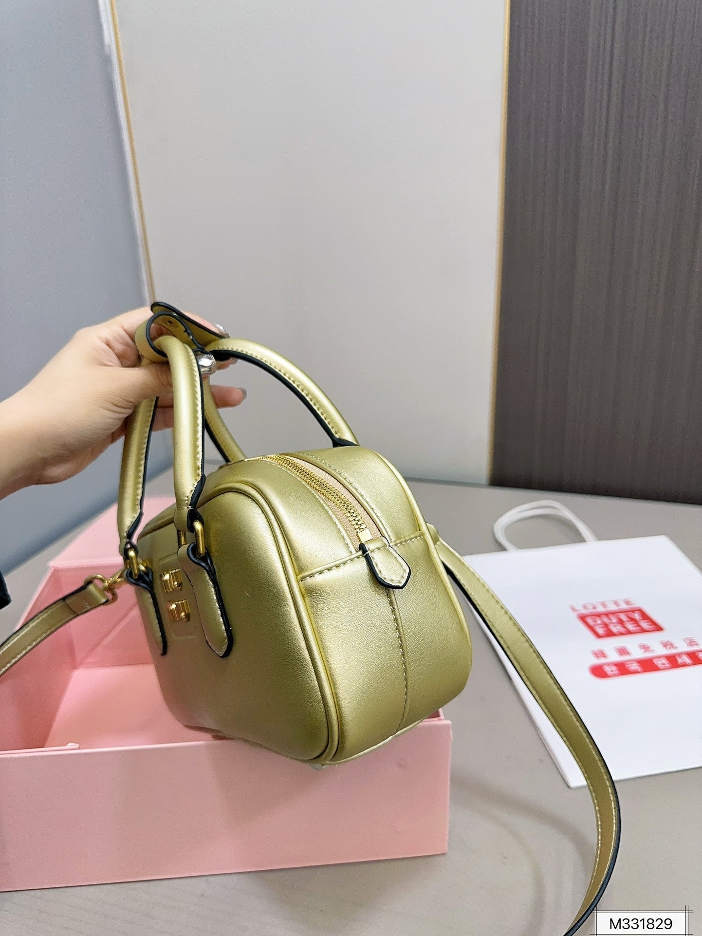 MIU MIU ARCADIE 25 BAG IN GOLDEN CALFSKIN
