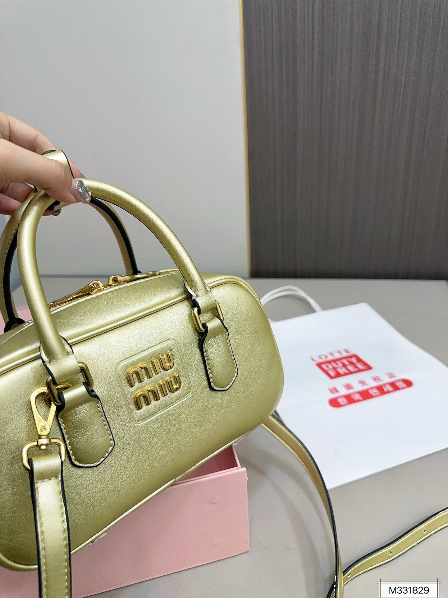 MIU MIU ARCADIE 25 BAG IN GOLDEN CALFSKIN