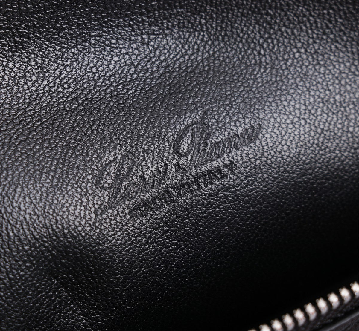LORO PIANA EXTRA POCKET L19 IN BLACK OSTRICH LEATHER