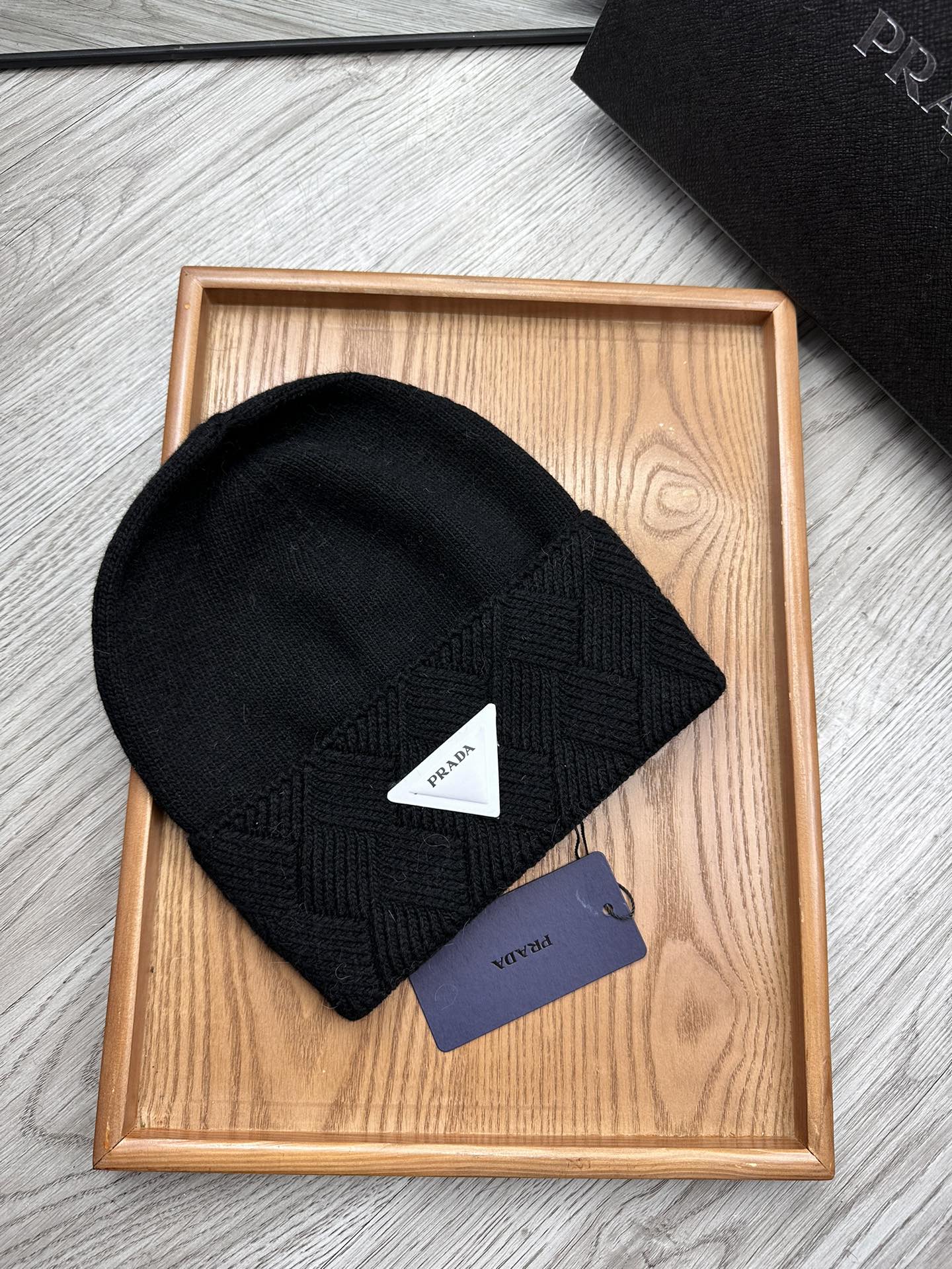 PRADA BEANIE HAT IN BLACK WOOL AND RABBIT FUR 436400